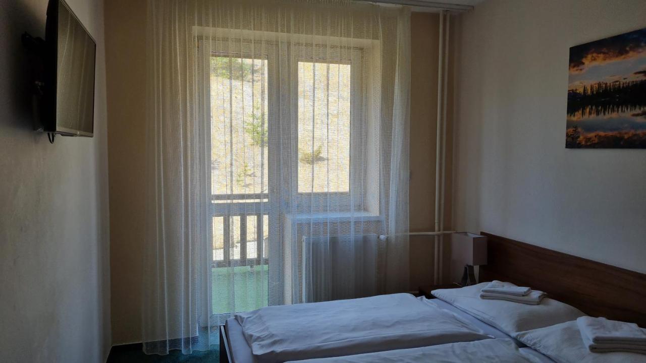 Hotel Sipox Štrba エクステリア 写真