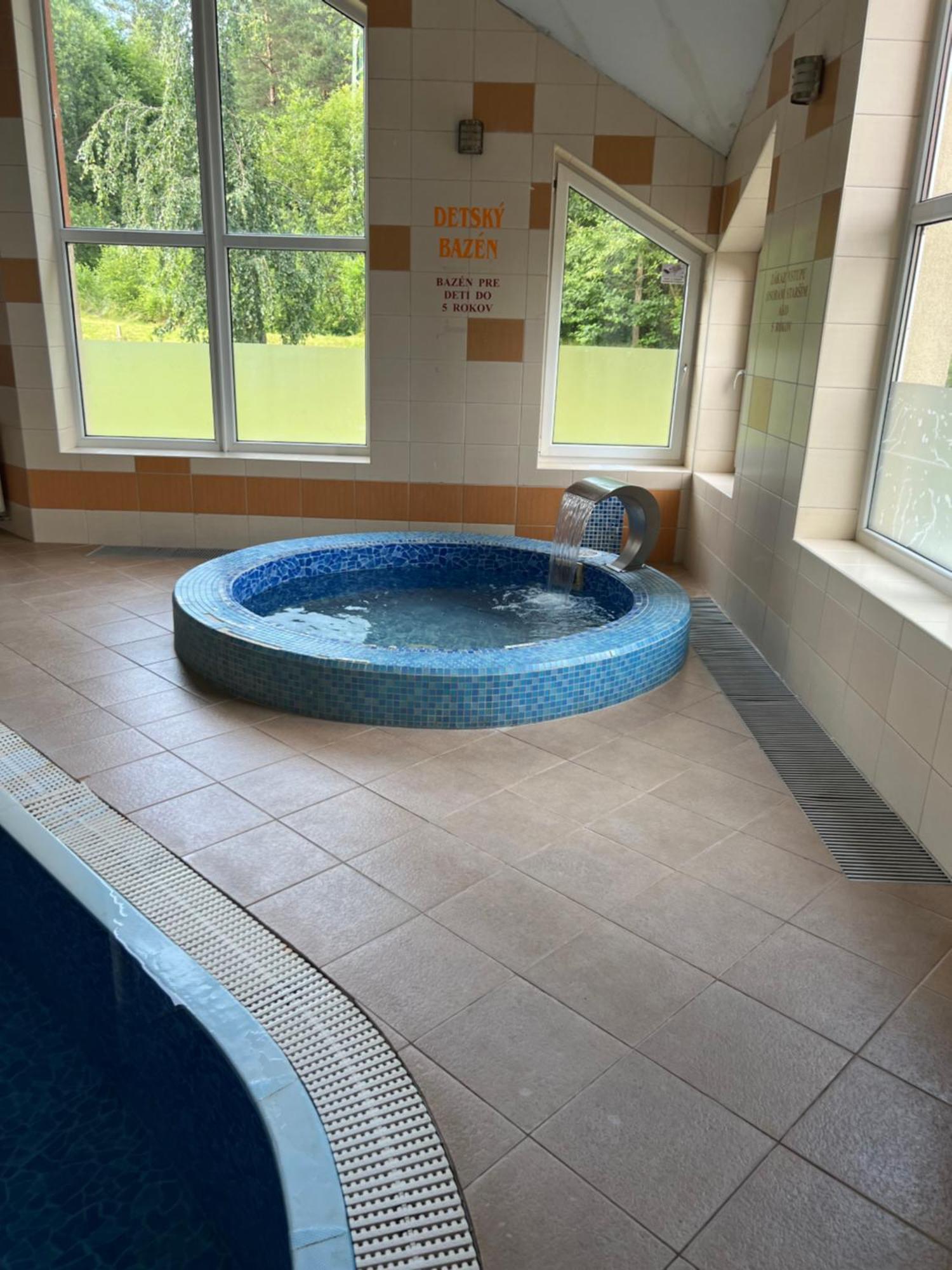 Hotel Sipox Štrba エクステリア 写真