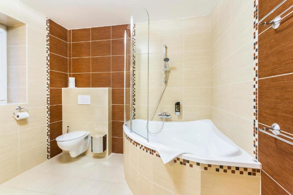 Hotel Sipox Štrba エクステリア 写真